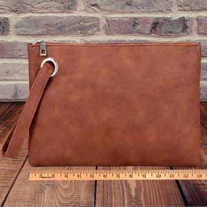 Big Clutch Wristlet Bag in Brown